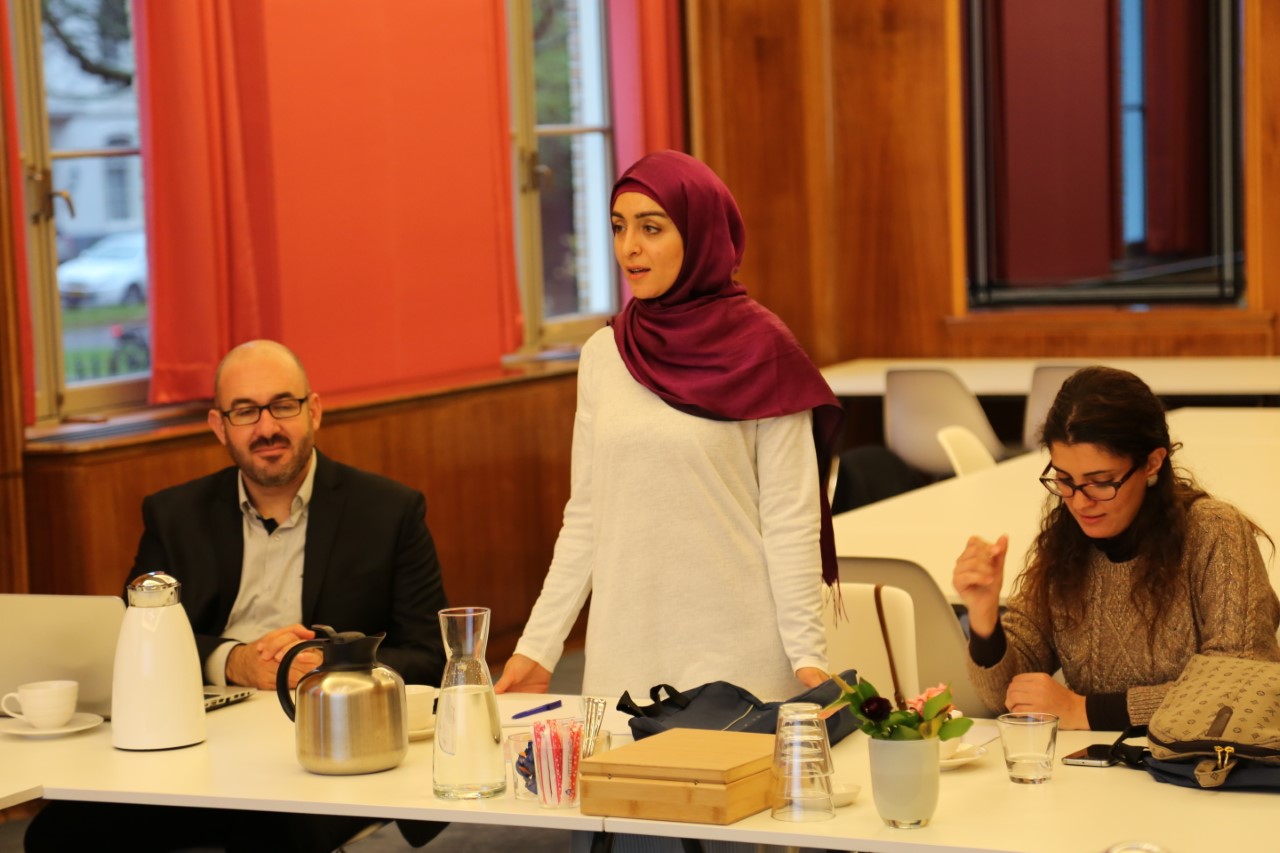 TMT_Leadership in LG Lebanon_2016_CR_participant presenting_women_MENA_action TMT_Leadership in LG Lebanon_2016_CR_participant presenting_women_MENA_action