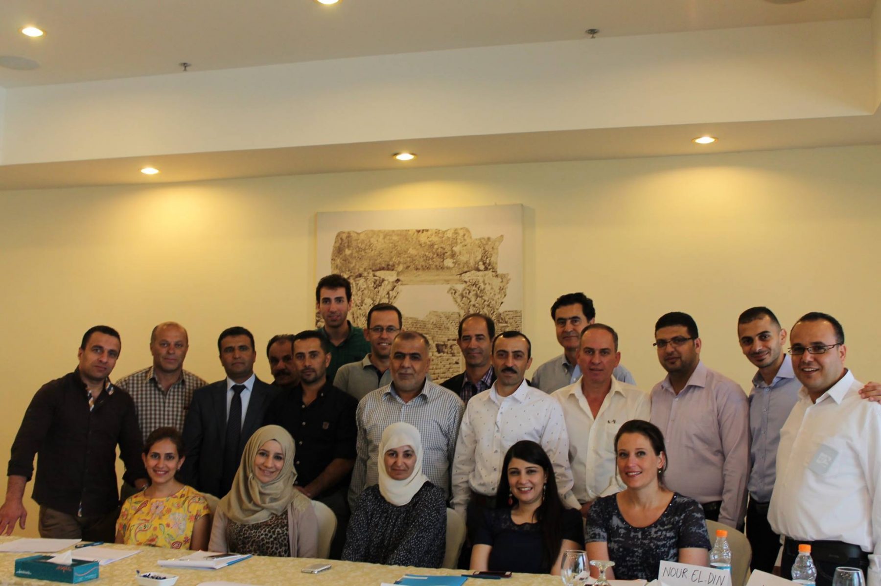 TMT_LED Palestine_2015_GP_inside_women_men_MENA