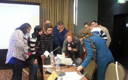 TMT_Zarqa_2013_group work_women_men_MENA