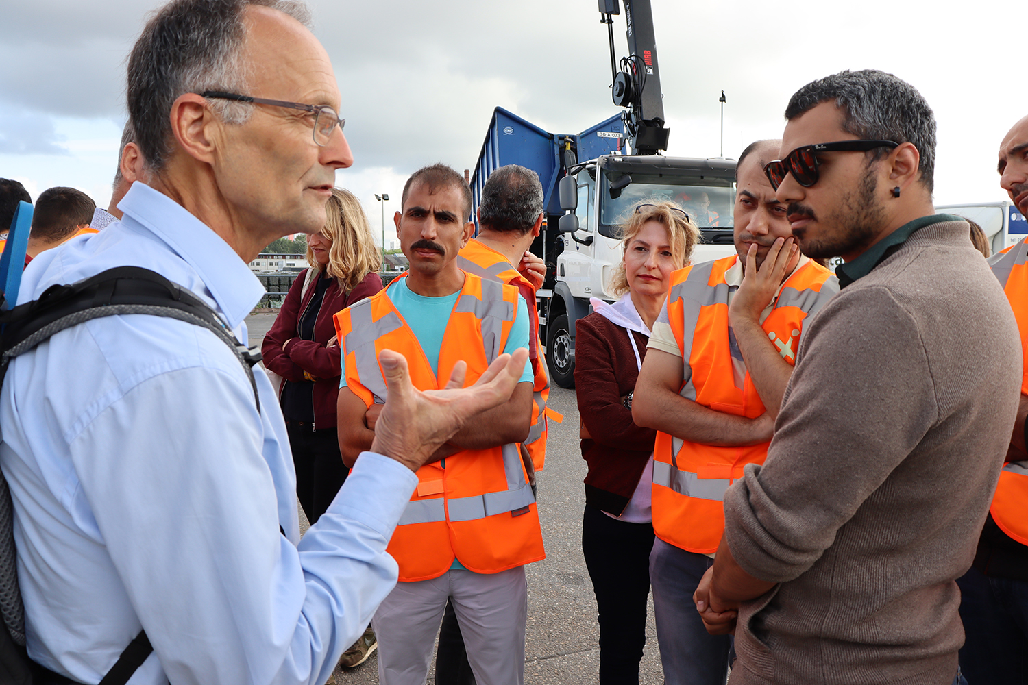 TMT_UNDP Turkey_2019_SV_Avalex Delft_expert talking_participants listening_men copy TMT_UNDP Turkey_2019_SV_Avalex Delft_expert talking_participants listening_men copy